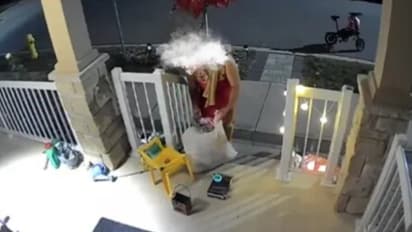 കാനഡയിൽ ചുരിദാർ ധരിച്ചെത്തി ഹാലോവീൻ മിഠായികൾ മോഷ്ടിക്കുന്ന സ്ത്രീ; വീഡിയോയ്ക്ക് താഴെ അധിക്ഷേപ കമന്റുകൾ