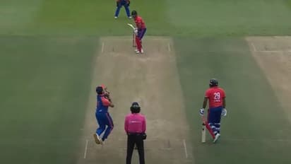 6-6-6-6-6-6 : किसने जड़े 1 ओवर में 6 छक्के-टोटल बना 37 रन