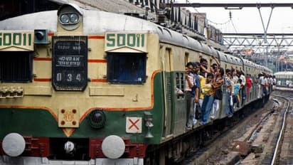 ട്രെയിനിലെ വനിതാകോച്ചുകളിൽ കയറി, അറസ്റ്റിലായത് 1400 -ലധികം പുരുഷന്മാർ, 139 -ൽ വിളിക്കണമെന്നും അധികൃതർ