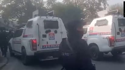 Grenade attack rocks Sunday market in Jammu & Kashmir's Srinagar; over 12 injured (WATCH)