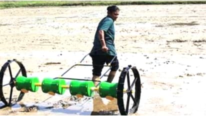 ഏക്കറിന് ഏഴ് കിലോഗ്രാം വിത്ത് മതി; പുഞ്ചകൃഷി ആരംഭിക്കാനിരിക്കെ കുട്ടനാട് കീഴടക്കാൻ ഡ്രംസീഡർ