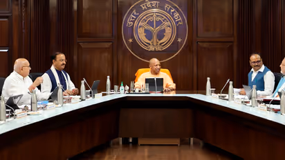 டிரில்லியன் டாலர் பொருளாதாரம்; உ.பி அரசு 11 தனியார் ஜவுளி பூங்காக்களை அமைக்க திட்டம்!