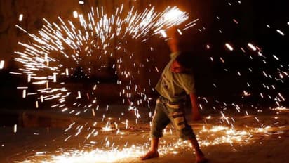 ദീപാവലി പൊട്ടിത്തെറി അപകടങ്ങൾ: ദില്ലിയിലെ പല ആശുപത്രികളിലും 280-ലധികം പൊള്ളലേറ്റ കേസുകൾ റിപ്പോർട്ട് ചെയ്തു