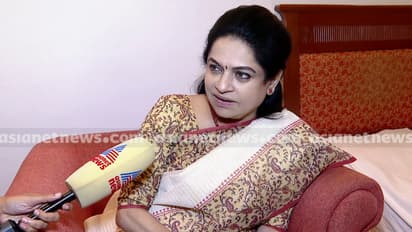 രാഹുൽ മാങ്കൂട്ടത്തിലിന് മാപ്പില്ലെന്ന് പത്മജ വേണുഗോപാൽ; മുരളീധരൻ പാലക്കാടെത്തുന്നത് ഗതികേട് കൊണ്ടെന്ന് പരിഹാസം