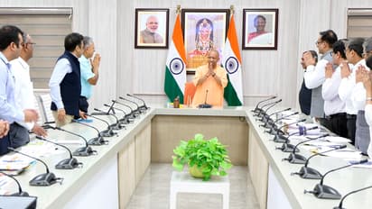 சாலை - பாலம் கட்டும் திட்டங்களை முதல்வர் யோகி ஆதித்தியநாத் ஆய்வு!