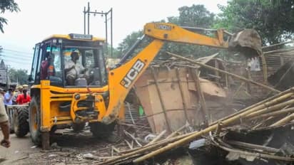 ರಾತ್ರೋರಾತ್ರಿ ಬುಲ್ಡೋಜರ್ ಬಳಸಿ ಮನೆ ಧ್ವಂಸ ಮಾಡುವಂತಿಲ್ಲ: ಯುಪಿ ಸರ್ಕಾರಕ್ಕೆ ಸುಪ್ರೀಂ ಖಡಕ್ ಸೂಚನೆ