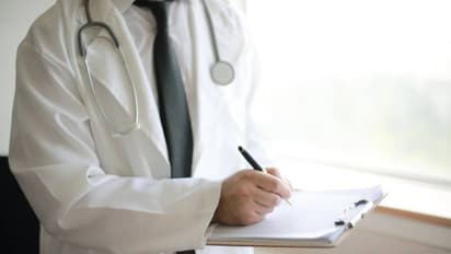 12 കൊല്ലം മുമ്പ് ഡോക്ടർ പൊണ്ണത്തടിയെന്ന് വിധിയെഴുതി, വയറിൽ 27 കിലോഗ്രാം ട്യൂമർ