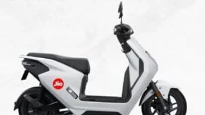 ಮಾರುಕಟ್ಟೆಗೆ ಬರಲಿದೆ ಜಿಯೋ ಎಲೆಕ್ಟ್ರಿಕ್ ಸ್ಕೂಟರ್: ಒಮ್ಮೆ ಚಾರ್ಜ್ ಮಾಡಿದರೆ 110 ಕಿ.ಮೀ ಮೈಲೇಜ್ ಪಕ್ಕಾ!
