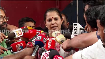 'ജയിലിൽ കിടക്കുമ്പോൾ നടപടി വേണ്ടിയിരുന്നില്ല, തന്റെ ഭാഗം പാര്ട്ടി കേട്ടില്ല'; കടുത്ത അതൃപ്തിയിൽ ദിവ്യ