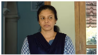 'വലിയ ഉത്തരവാദിത്വങ്ങളിലിരിക്കാനുള്ള മാനസികാവസ്ഥയില്ല, തഹസിൽദാർ ചുമതലയിൽ നിന്നും മാറ്റം വേണം': നവീന്‍റെ ഭാര്യ