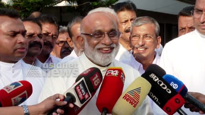 മരണം വരെ കൂടെയുണ്ടാകുമെന്ന് സിറോ മലബാർ സഭ മേജർ ആർച്ച് ബിഷപ്പ്; മുനമ്പം സമരപ്പന്തലിൽ എത്തി; മന്ത്രിക്ക് വിമർശനം