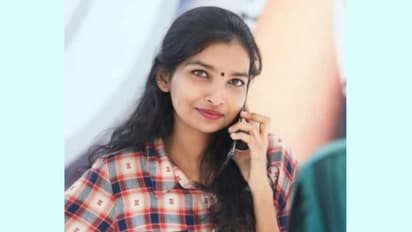 'മാനവീയം വീഥിയിലേക്ക് വിളിച്ചുവരുത്തിയത് ഭക്ഷണം കഴിക്കാൻ'; യുവാവിന് കുത്തേറ്റ സംഭവം, കൂട്ടുകാരി അറസ്റ്റിൽ