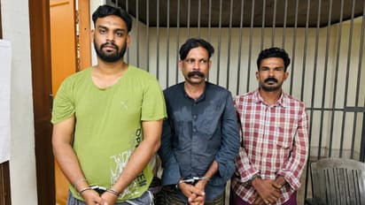 വേങ്ങരയിൽ എംഡിഎംഎയുമായി 3 പേർ അറസ്റ്റിൽ, മയക്കുമരുന്ന് കടത്താനുപയോഗിച്ച വാഹനവും അര ലക്ഷം രൂപയും പിടികൂടി