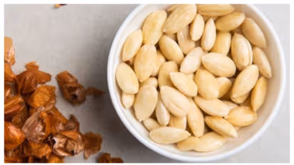 മുടികൊഴിച്ചിൽ കുറയ്ക്കാൻ ബദാം ; കഴിക്കേണ്ടത് ഇങ്ങനെ 