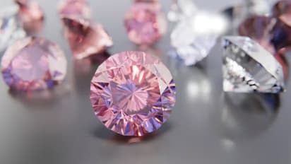 Which zodiac signs should avoid wearing Diamonds to prevent financial setbacks?