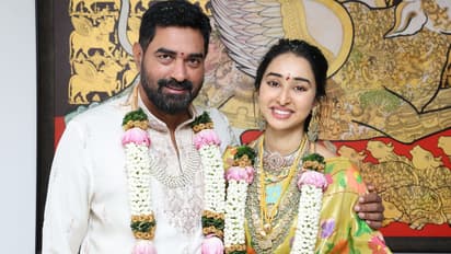 రహస్యంగా దర్శకుడు క్రిష్ రెండో పెళ్లి.. అమ్మాయి బ్యాక్గ్రౌండ్ ఇదే? మొదటి భార్య ఎలా విడిపోయిందంటే?