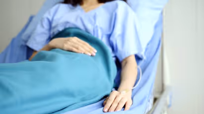 പ്രസവശസ്ത്രക്രിയക്കിടെ യോനിയിൽ ‌സൂചി കയറി, 18 വർഷങ്ങൾക്കു ശേഷവും നീക്കം ചെയ്യാനായില്ല, തീരാവേ​ദനയുമായി സ്ത്രീ 