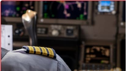 ഫുജൈറ വിമാനത്താവളത്തിൽ നിന്നും വിമാനം പറന്നുയർന്ന് 20 മിനിറ്റിനിടെ അപകടം; പൈലറ്റിന് ദാരുണാന്ത്യം, തെരച്ചിൽ