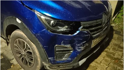 എസ്ഐ ഓടിച്ച കാർ ബൈക്കിലിടിച്ചു; ഇൻഫോ പാർക്ക് ജീവനക്കാരന് പരിക്ക്, പൊലീസ് മദ്യലഹരിയിലാണെന്ന് നാട്ടുകാർ