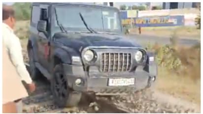 അടിച്ച് പൂസായപ്പോൾ റീൽ ഷൂട്ട് , റെയിൽവേ ട്രാക്കിലേക്ക് ഓടിച്ച് ഥാർ, എതിരെ വന്നത് ഗുഡ്സ് ട്രെയിന്‍; വീഡിയോ വൈറൽ