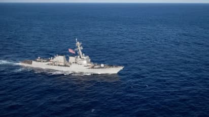 അമേരിക്കൻ യുദ്ധക്കപ്പലുകൾക്ക് നേരെ ഹൂതികളുടെ ഡ്രോൺ, മിസൈൽ ആക്രമണങ്ങൾ; നാശനഷ്ടങ്ങളില്ലെന്ന് പെന്റഗൺ