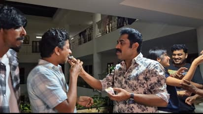 "ഞാൻ നേരത്തെതന്നെ പറഞ്ഞില്ലേ ഈ പിള്ളേര് പൊളിയാണെന്ന്" : മുറയുടെ വിജയാഘോഷം