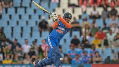 സെഞ്ചുറിയുമായി തിലക് വർമ, വെടിക്കെട്ടുമായി അഭിഷേക് ശർമ, ഇന്ത്യക്കെതിരെ ദക്ഷിണാഫ്രിക്കക്ക് കൂറ്റൻ വിജയലക്ഷ്യം