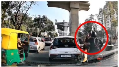 बेंगलुरु में सड़क पर भिड़ंत! किसकी गलती, देखें वायरल वीडियो
