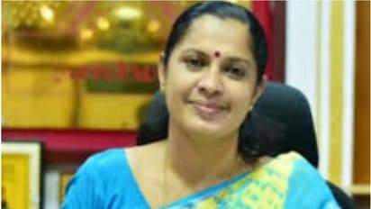 കണ്ണൂരിനെ   ഇനിയുമേറെ ഉയരത്തിലെത്തിക്കണം  , പുതിയ ജില്ലാ പഞ്ചായത്ത് പ്രസിഡണ്ടിന്  ആശംസയുമായി പിപി ദിവ്യ