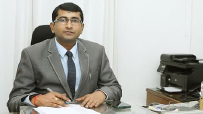 From Poverty to Oxford: Dr Jwala Prasad receives prestigious award at Oxford University