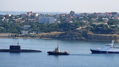 തെരഞ്ഞ് പിടിച്ച് യുക്രൈൻ, റഷ്യൻ നഗരത്തിൽ കാർ ബോംബ് സ്ഫോടനം, കൊല്ലപ്പെട്ടത് മുതിർന്ന നാവികസേനാ ഉദ്യോഗസ്ഥൻ
