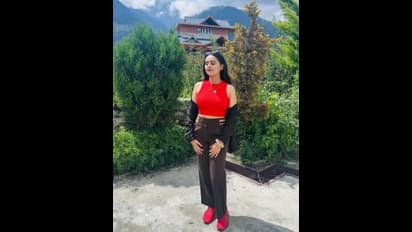 ಧಾರಾವಾಹಿಗೆ ಗುಡ್ ಬೈ, ಮನಾಲಿಯ ಹಿಡಿಂಬಾ ಮಂದಿರದ ಮುಂದೆ ನಿಂತು ‘ತತ್ವಮಸಿ’ ಎಂದ ಸಂಜನಾ ಬುರ್ಲಿ!