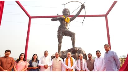 വീണ്ടും പേര് മാറ്റൽ; സാറെയ് കാലെ ഖാൻ ചൗക്ക് ഇനി മുതൽ 'ബിർസ മുണ്ട ചൗക്ക്', പ്രതിമ അനാച്ഛാദനം ചെയ്ത് അമിത് ഷാ