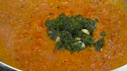 Dhaba Style Lasooni Methi