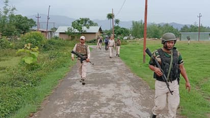 ಮಣಿಪುರದಲ್ಲಿ ಭುಗಿಲೆದ್ದ ಹಿಂಸಾಚಾರ, ಇಂರ್ಟನೆಟ್ ಸ್ಥಗಿತ, ಮತ್ತೆ ಕರ್ಫ್ಯೂ ಜಾರಿ!