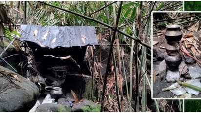 വനത്തിനുള്ളിൽ കയറി എക്സൈസ്, പരിശോധനയിൽ കണ്ടത് വാറ്റ് കേന്ദ്രം; 465 ലിറ്റർ കോടയും വാറ്റുപകരണങ്ങളും പിടികൂടി