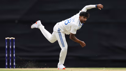 ഇന്ത്യ എയ്ക്ക് വേണ്ടി മോശം പ്രകടനം! എന്നിട്ടും നിതീഷ് കുമാര് റെഡ്ഡി ടെസ്റ്റ് അരങ്ങേറ്റത്തിന്, കാരണമറിയാം