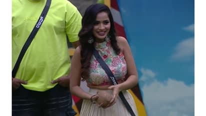 తెలుగులో రచ్చ చేసింది, కన్నడ బిగ్ బాస్ లోకి శోభా శెట్టి ఎంట్రీ.. ఆమె సంగతి తెలిసి ముఖం మీదే అడిగేసిన హీరో 