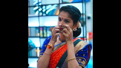 ಡ್ರೆಸ್ಸಿಂಗ್‌ ರೂಮ್‌ನಲ್ಲಿ ಮಹಿಳಾ ಸ್ಪರ್ಧಿಗಳು ರೆಡಿಯಾಗುತ್ತಿರುವ ಫೋಟೋ ಲೀಕ್; ಆತಂಕಗೊಂಡ ಬಿಗ್ ಬಾಸ್ ಫಾಲೋವರ್ಸ್!  