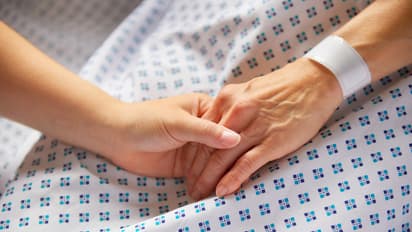 Ever wondered about deathbed regrets? Hospice nurse reveals top 3 things people say moments before they die