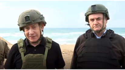 'ഹമാസ് ഇനി ഒരിക്കലും മടങ്ങിവരില്ല'; യുദ്ധക്കുപ്പായത്തിൽ ​ഗാസ സന്ദർശിച്ച് ബെഞ്ചമിൻ നെതന്യാഹു