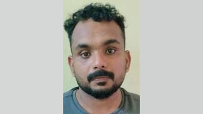 വാടക ക്വാർട്ടേഴ്‌സ് പുകയില ഉൽപ്പന്നങ്ങളുടെ ഗോഡൗൺ, 27 ചാക്കുകളിലായി പാൻ മസാല ഉൽപ്പന്നങ്ങൾ, 34കാരൻ പിടിയിൽ 