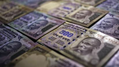 २ लाख रुपयांची बॅग परत केली, तरुणाचे कौतुक