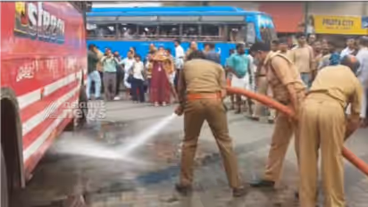 പേരാമ്പ്രയിൽ ദാരുണ അപകടം: സ്റ്റാൻ്റിലൂടെ നടന്നുപോയ ആളുടെ മുകളിലൂടെ ബസ് കയറിയിറങ്ങി; വയോധികൻ മരിച്ചു