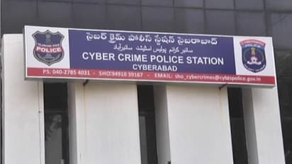 വെറും 7 മിനിറ്റ്, അക്കൗണ്ടിലുണ്ടായിരുന്ന ഒന്നേമുക്കാൽ ലക്ഷം അപ്രത്യക്ഷമായി; ഭാര്യയുടെ അക്കൗണ്ടിലെ പണവും പോയി