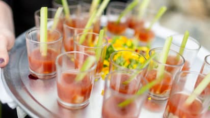 ഹോട്ടലിൽ നിന്ന് ഫ്രീ വോഡ്ക, വിനോദ സഞ്ചാരിക്ക് ദാരുണാന്ത്യം, നിരവധിപ്പേർ ചികിത്സയിൽ, വ്യാജമദ്യമെന്ന് സംശയം