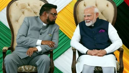 வெளிநாட்டு பயணம்; இந்தியாவின் பாரம்பரியத்தை பறைசாற்று வகையில் பிரதமர் மோடி அளித்த பரிசுகள்!