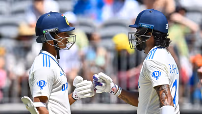 ರಾಹುಲ್-ಯಶಸ್ವಿ ಶತಕದ ಜತೆಯಾಟ; ಪರ್ತ್ ಟೆಸ್ಟ್ನಲ್ಲಿ ಟೀಂ ಇಂಡಿಯಾ ಭರ್ಜರಿ ಕಮ್ಬ್ಯಾಕ್!
