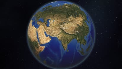 ലോകത്തിന് തല പെരുക്കുന്ന ആശങ്ക; ഭൂമിയുടെ കാന്തിക ഉത്തരധ്രുവം അതിവേഗം സൈബീരിയയിലേക്ക് നീങ്ങുന്നു