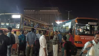 തൃശൂര്‍ കെഎസ്ആർടിസി ബസ് സ്റ്റാൻഡിൽ ബസുകൾ തമ്മിൽ കൂട്ടിയിടിച്ചു